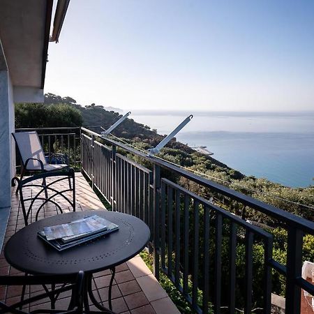 La Casa Del Maestro Attico Leilighet Pisciotta Eksteriør bilde